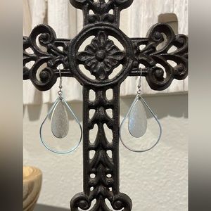 Brushed silver earrings